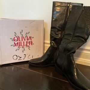 Olivia Miller Black Crocodile Boots size 9